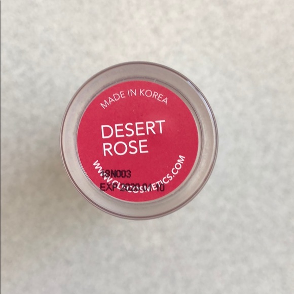 CLE Cosmetics - Picture 3 of 3